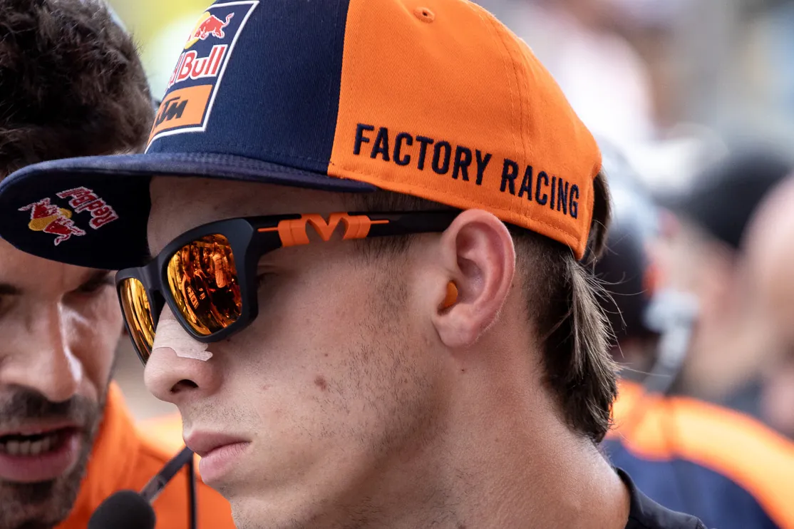 Pedro Acosta, casquette KTM, au Grand Prix d’Italie 2025
