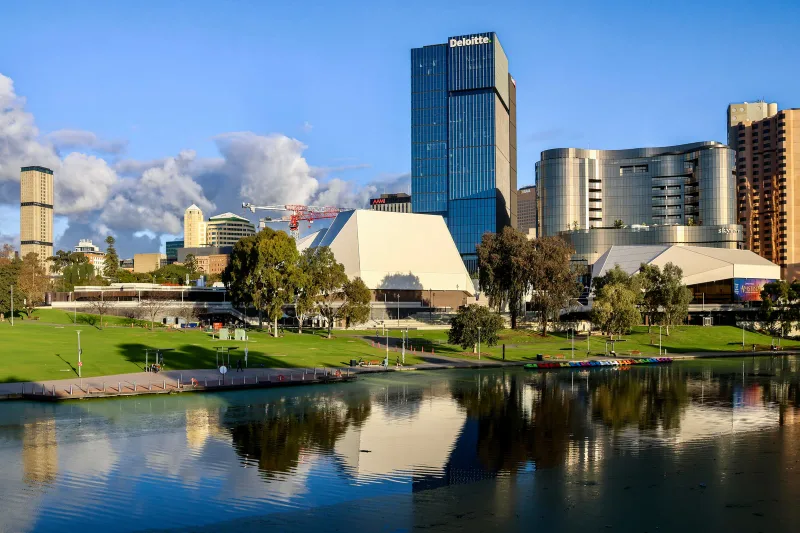 Le centre d’Adélaïde vu depuis la rivière Torrens