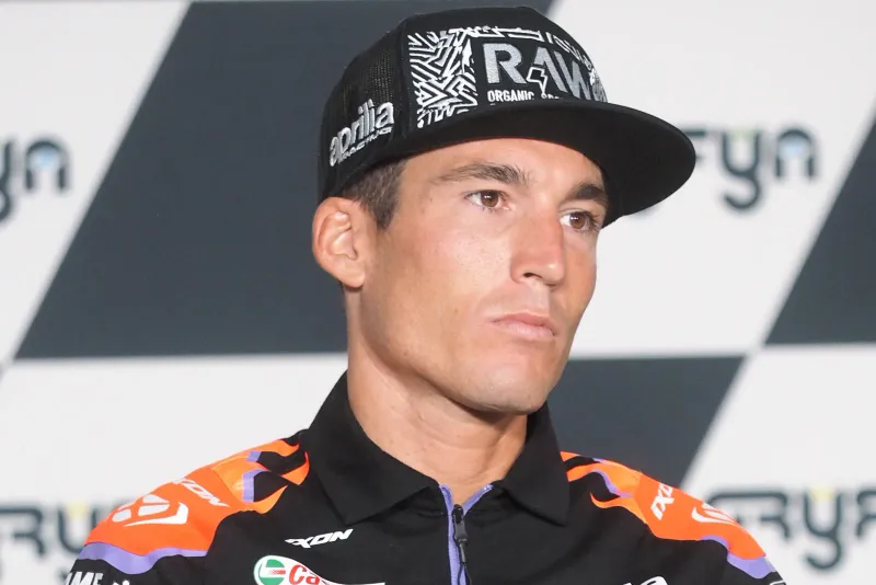 Aleix Espargaró en tenue Aprilia au Grand Prix de Saint-Marin 2022