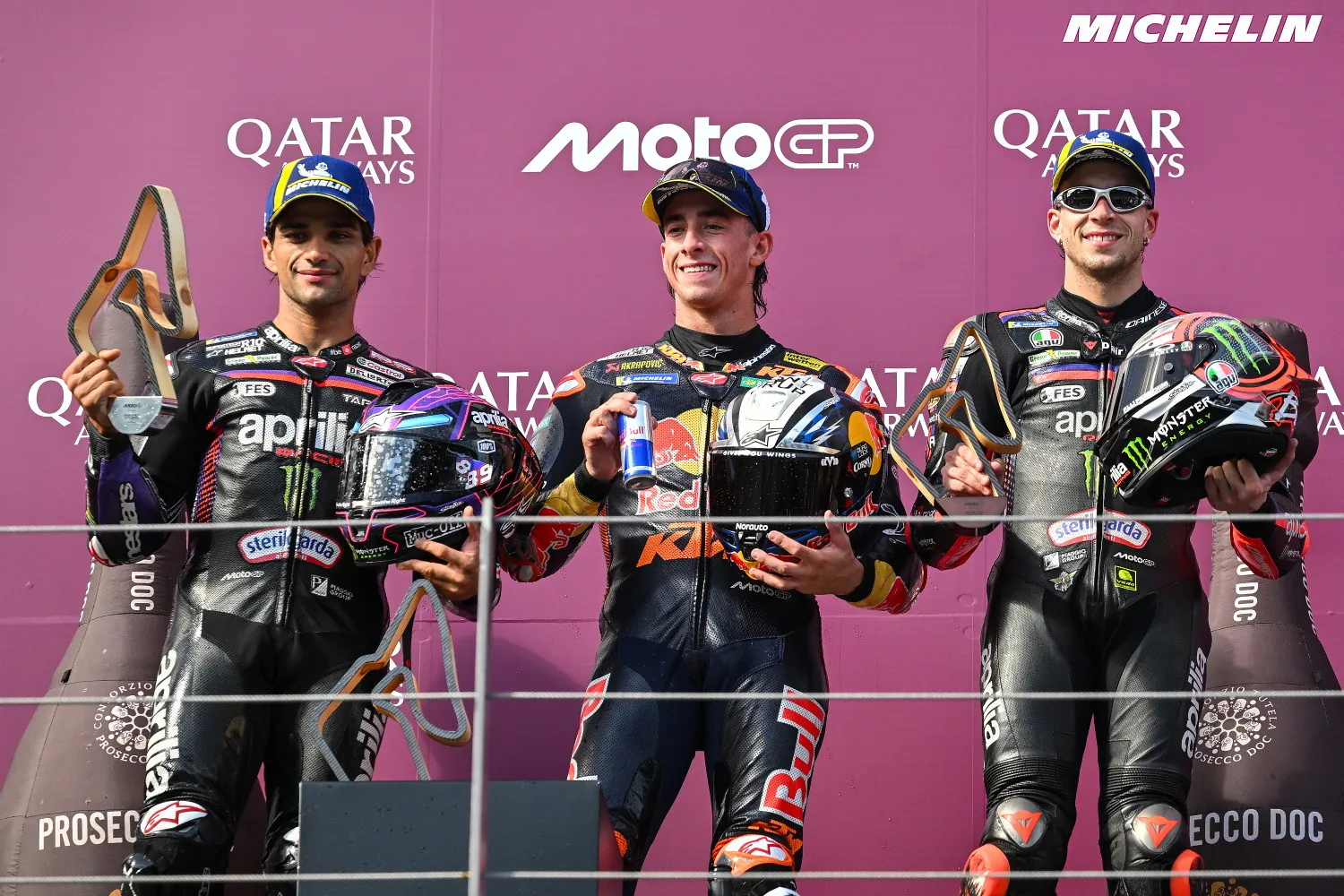 Jorge Martín, Pedro Acosta et Marco Bezzecchi sur le podium du Grand Prix d’Autriche
