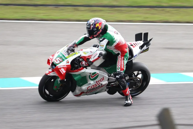 Johann Zarco en piste sur la Honda LCR